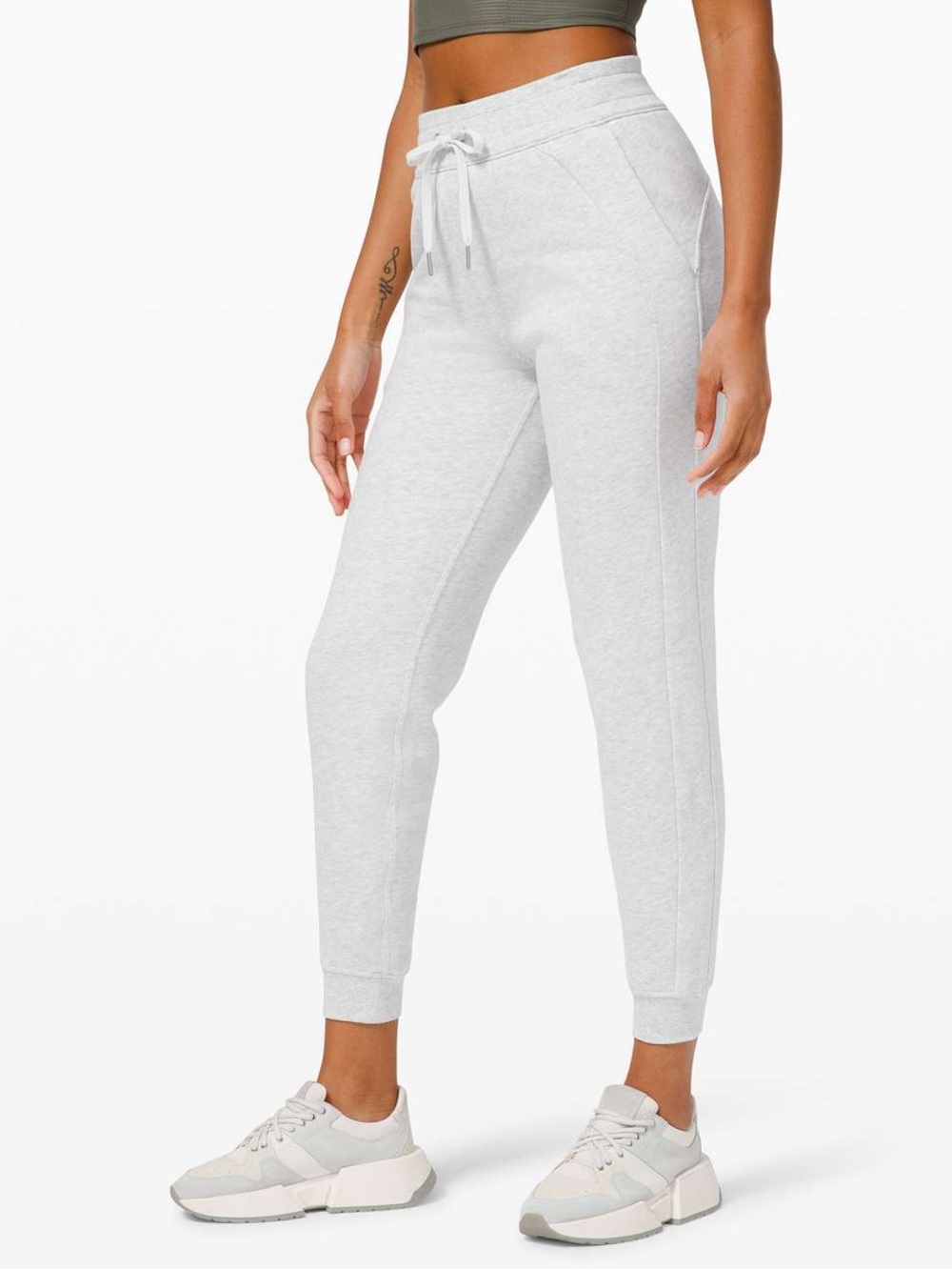 Lululemon Scuba High-Rise Jogger 28” Size 4 Heathered Core Ultra Light Grey